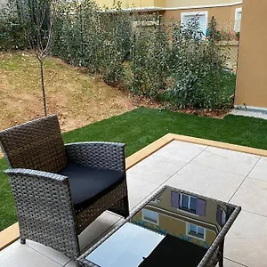  Apartment Deux Pieces Moderne Et Chaleureux Frankreich